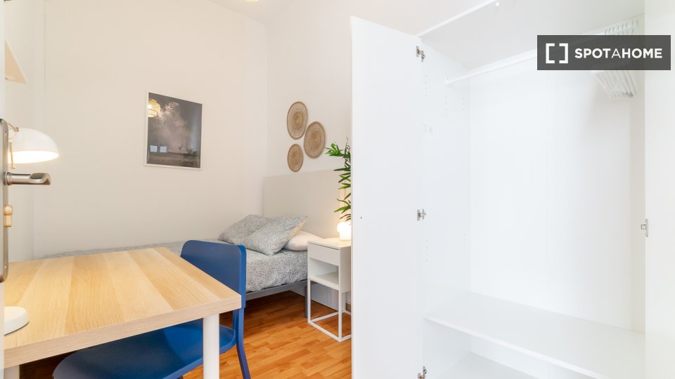 Double room Barcelona, 6 beds — photo 38