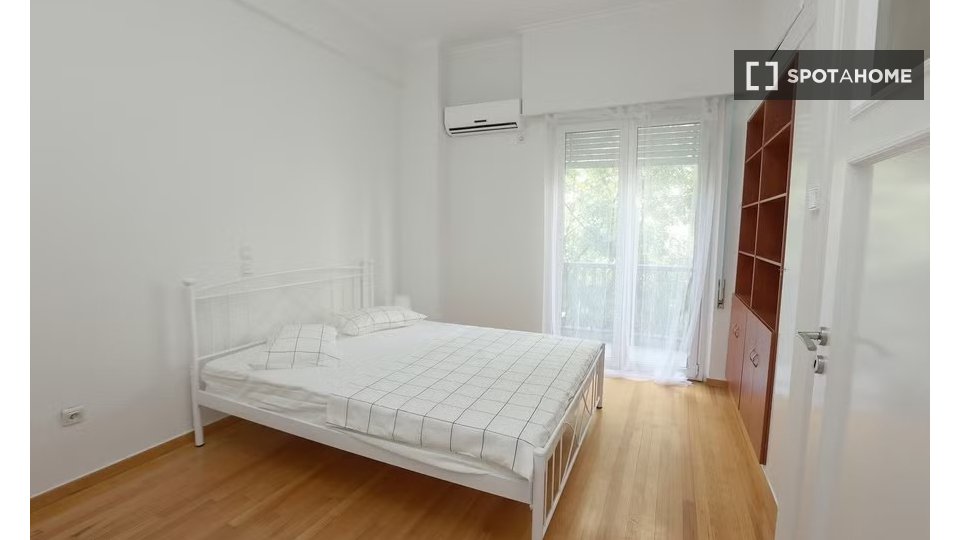 Double room Athens, 4 beds — photo 1