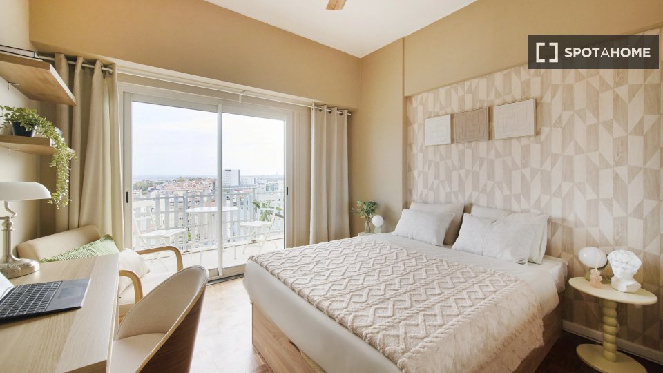 Double room Lisbon, 9 beds — photo 10