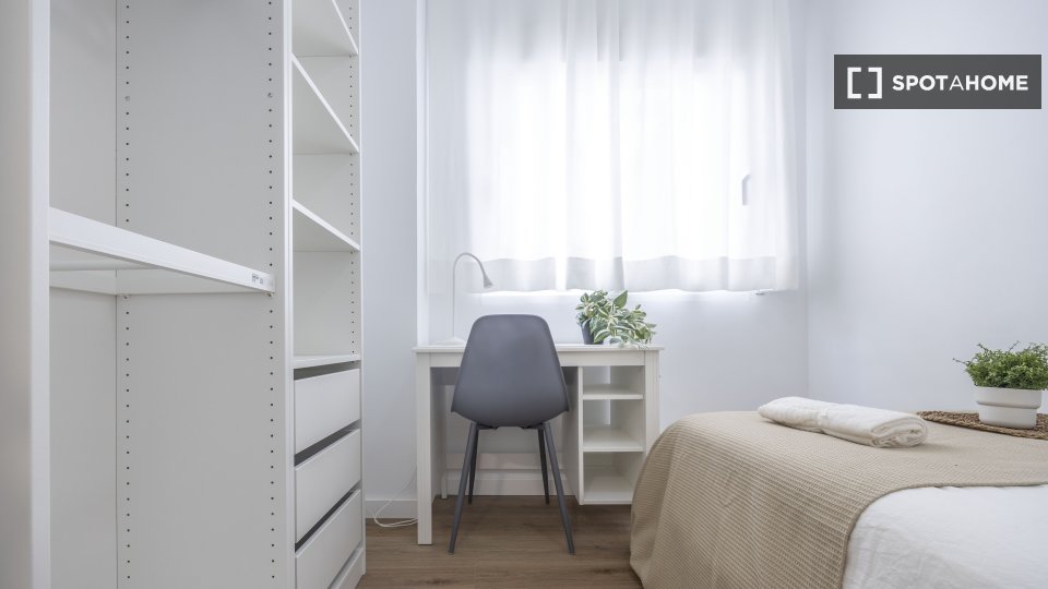 Chambre double Valence, 5 chambres, 100m² — photo 3