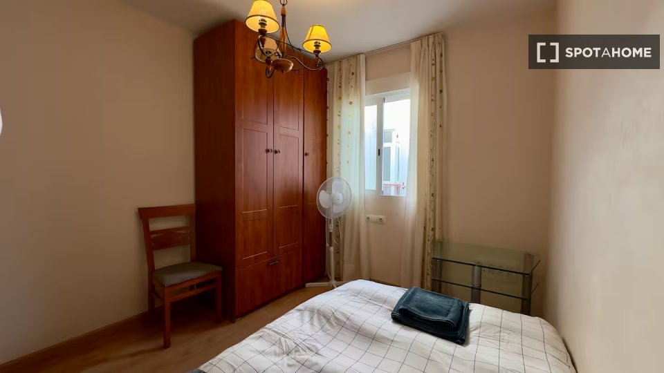 Double room Malaga, 3 beds — photo 5