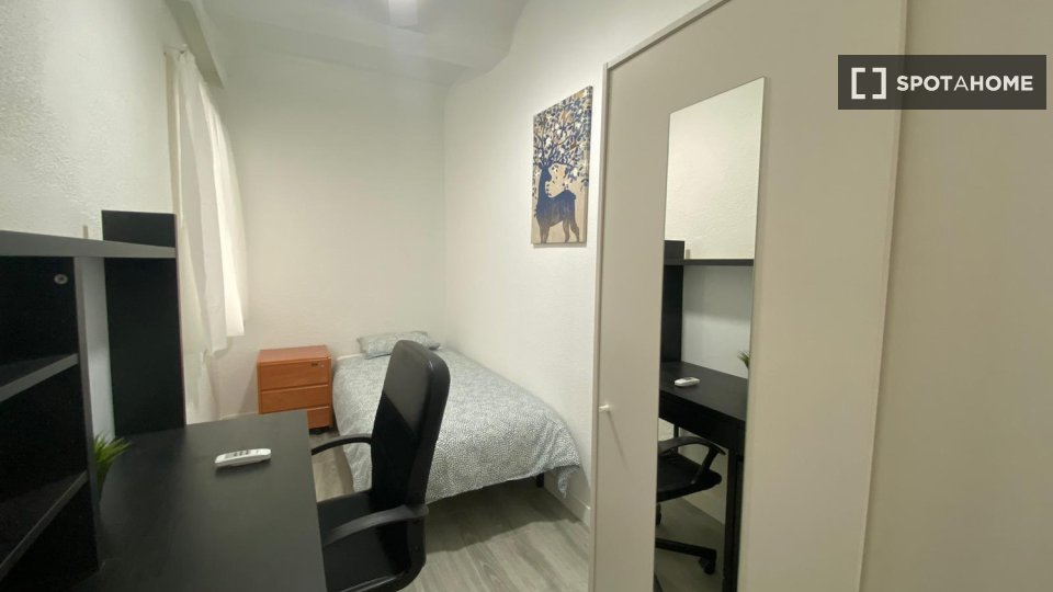 Double room Madrid, 4 beds — photo 2