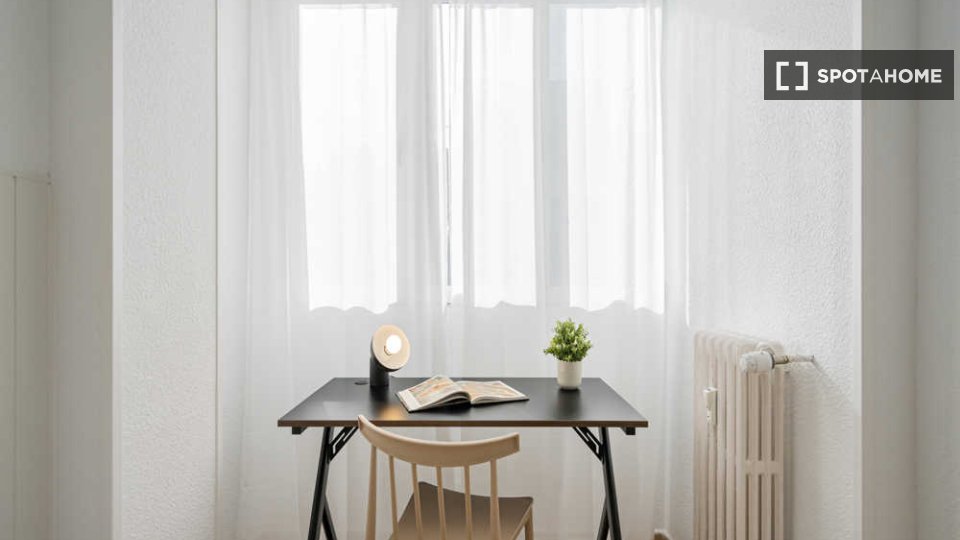 Double room Madrid, 25 beds — photo 43