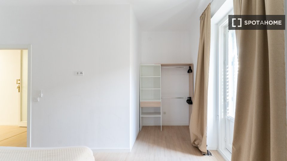 Double room Madrid, 10 beds — photo 73