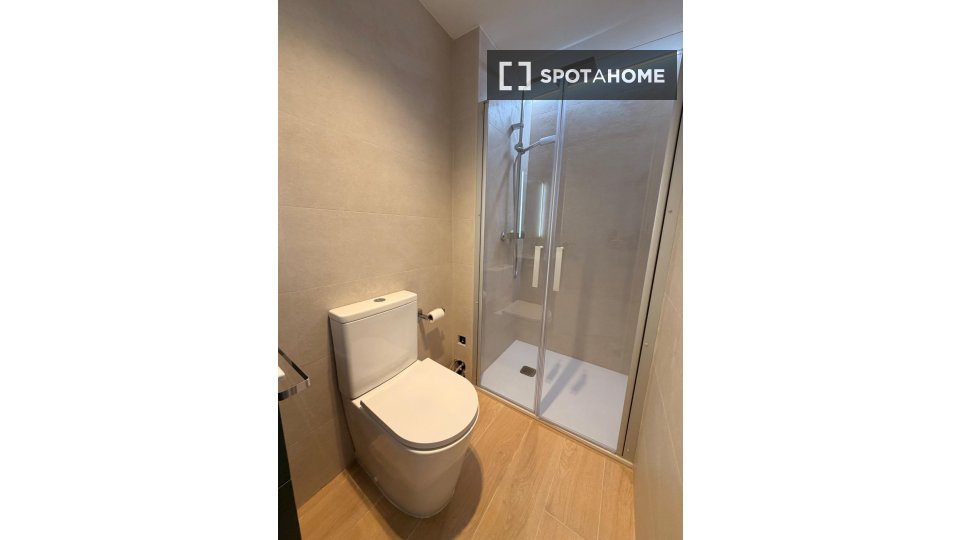 Double room Valencia, 4 beds, 80m² — photo 4