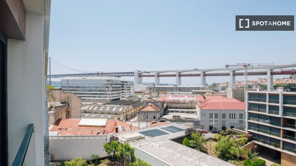 Apartment Lisbon, 2 beds — photo 14
