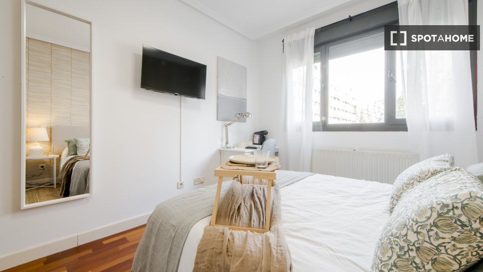 Double room Madrid, 8 beds — photo 17