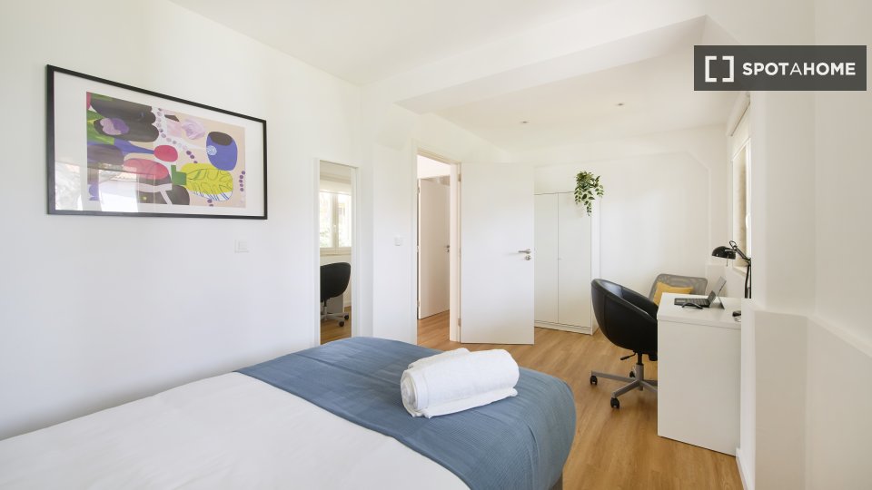 Double room Lisbon, 6 beds, 150m² — photo 2