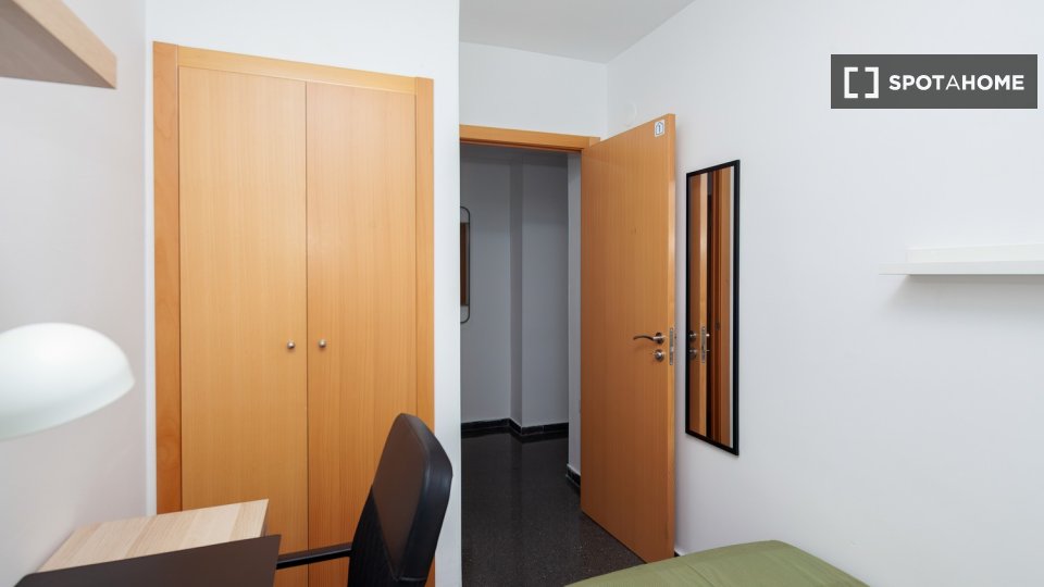 Habitación en piso compartido en alquiler en Camí Fondo, Valencia
