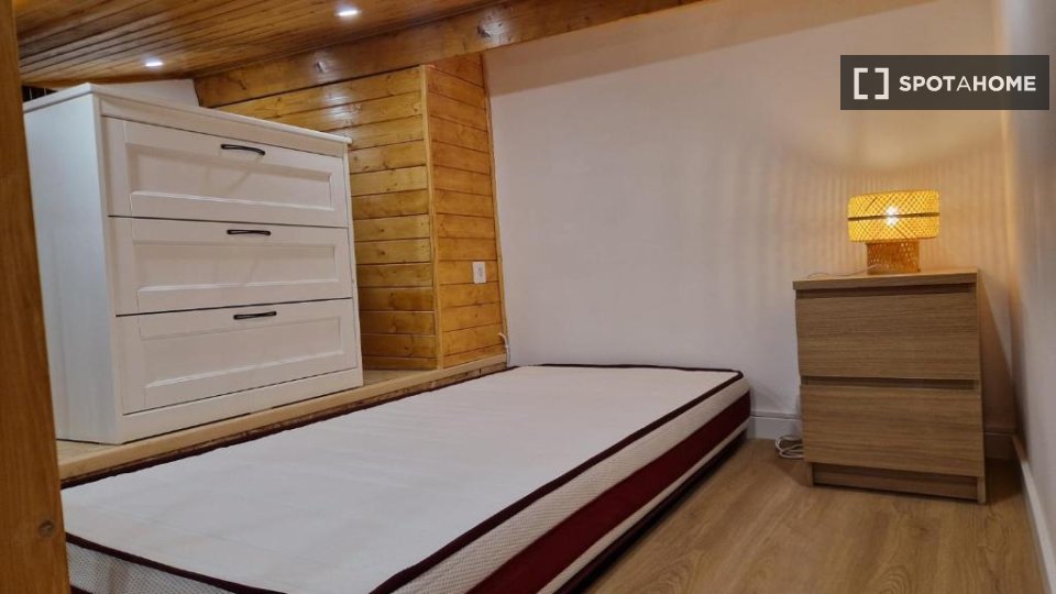 Apartment Lisbon, 1 bed — photo 9
