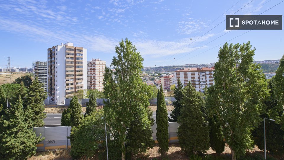 Apartment Lisbon, 2 beds, 90m² — photo 10