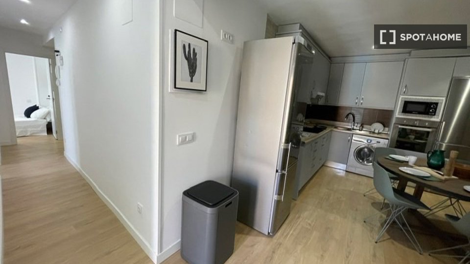 Double room Madrid, 18 beds — photo 10