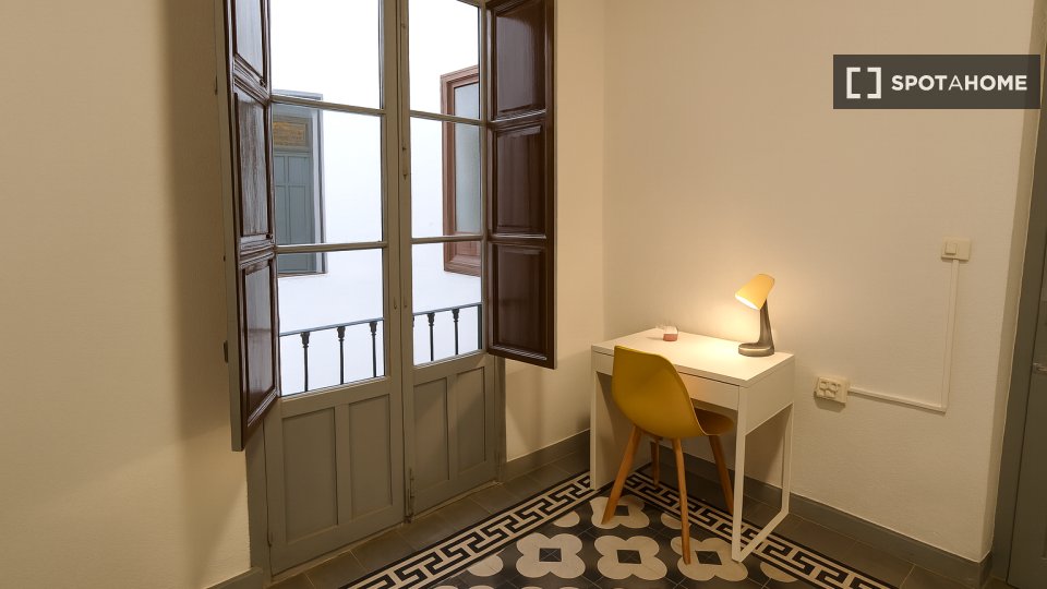 Double room Granada, 6 beds, 160m² — photo 60