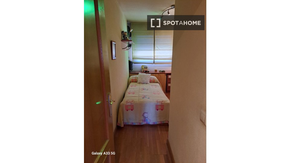 Double room Madrid, 2 beds — photo 4