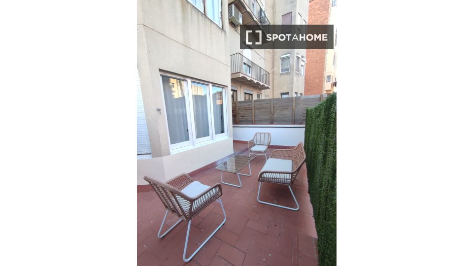 Double room Barcelona, 6 beds, 140m² — photo 4