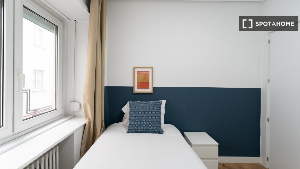 Double room Madrid, 7 beds — photo 11