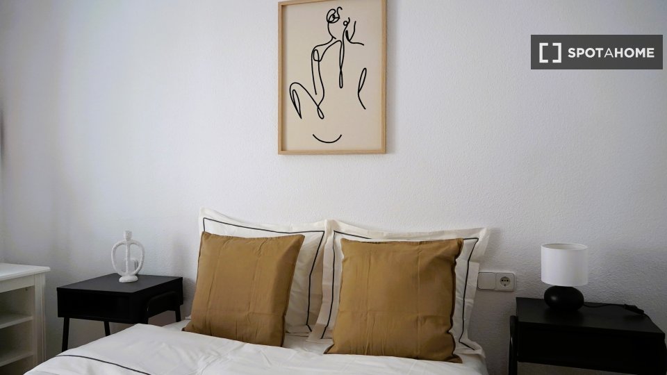 Double room Madrid, 6 beds — photo 4