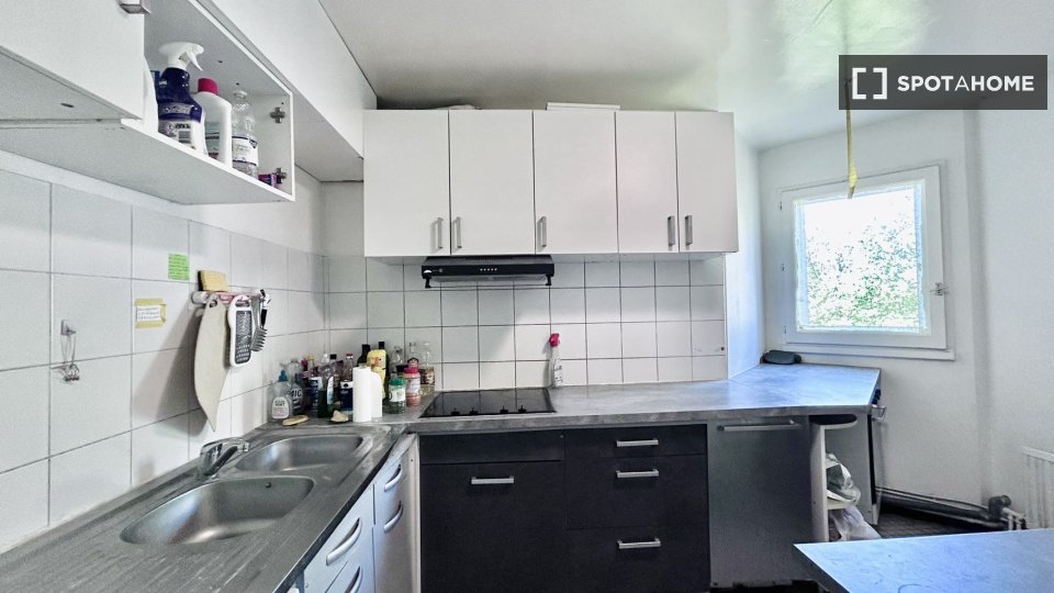 Double room Paris, 3 beds, 17m² — photo 20