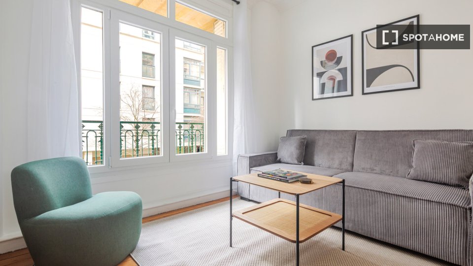 Apartment Paris, 2 beds, 53m² — photo 1