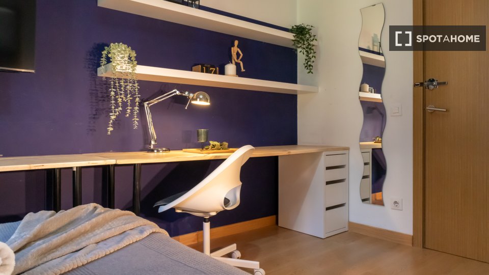 Double room Madrid, 7 beds, 140m² — photo 21