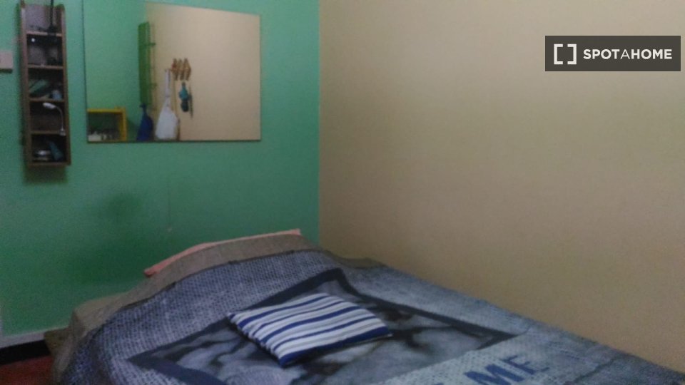 Double room Rome, 3 beds, 75m² — photo 11