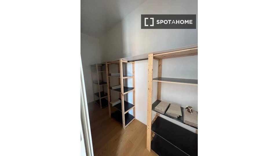 Double room Rome, 3 beds — photo 20