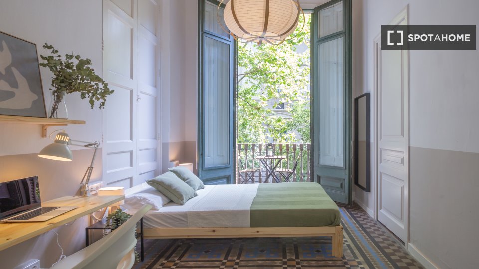 Double room Barcelona, 8 beds, 239m² — photo 5