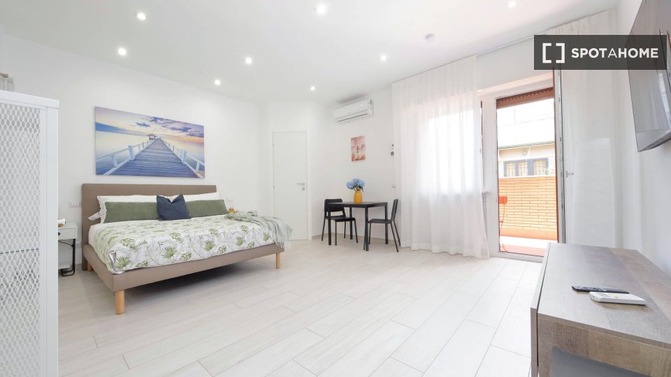 Apartment mono Rome — photo 1