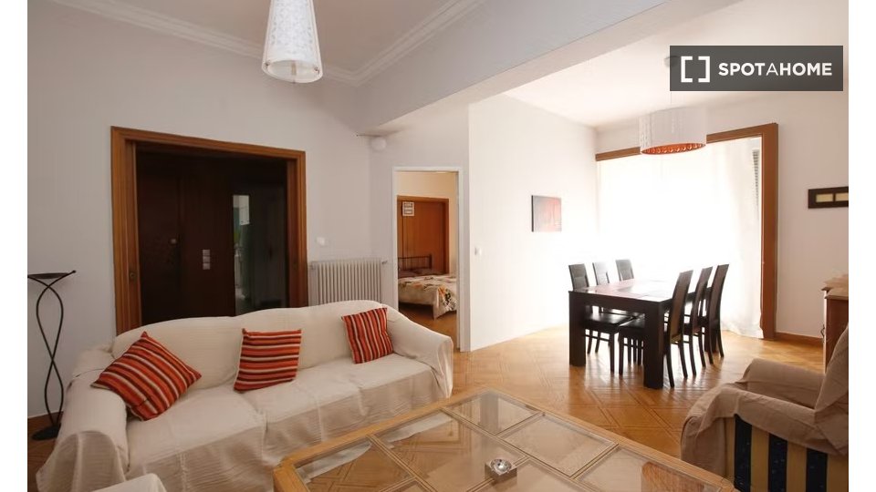 Double room Athens, 7 beds — photo 13