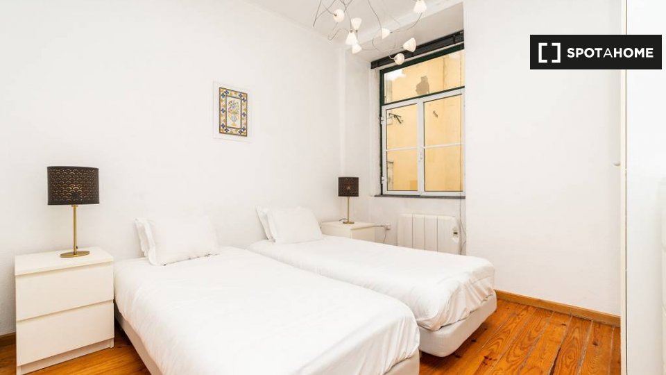 Apartment Lisbon, 2 beds — photo 18