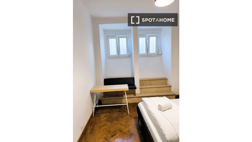 Apartment Lisbon, 2 beds, 105m² — photo 1