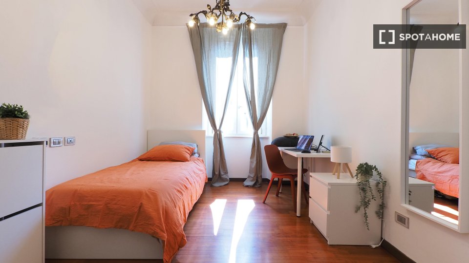 Double room Milan, 6 beds — photo 10