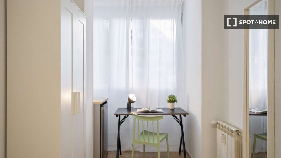 Double room Madrid, 25 beds — photo 5