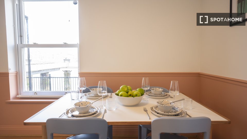 Apartment London, 2 beds, 63m² — photo 6