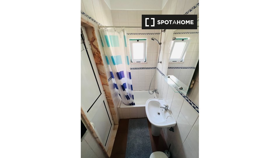 Apartment Lisbon, 1 bed — photo 10
