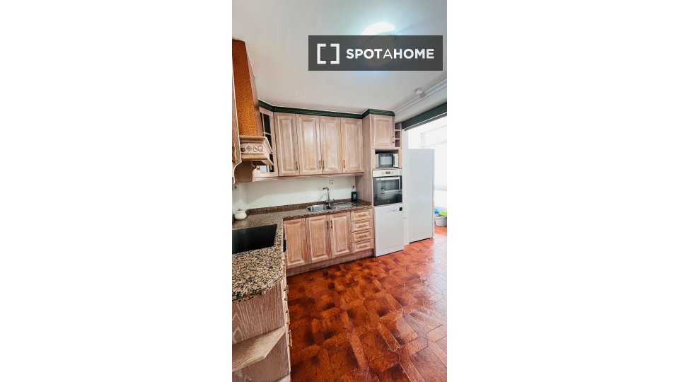 Double room Alicante, 4 beds, 150m² — photo 10