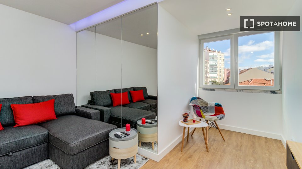 Apartment Lisbon, 1 bed, 60m² — photo 11