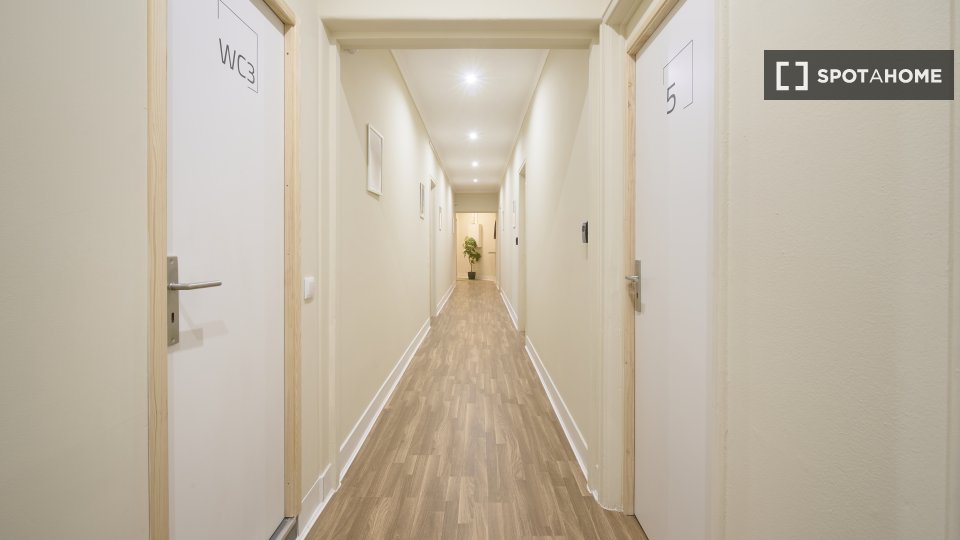 Double room Lisbon, 7 beds — photo 12