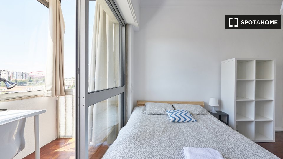 Double room Lisbon, 8 beds — photo 6