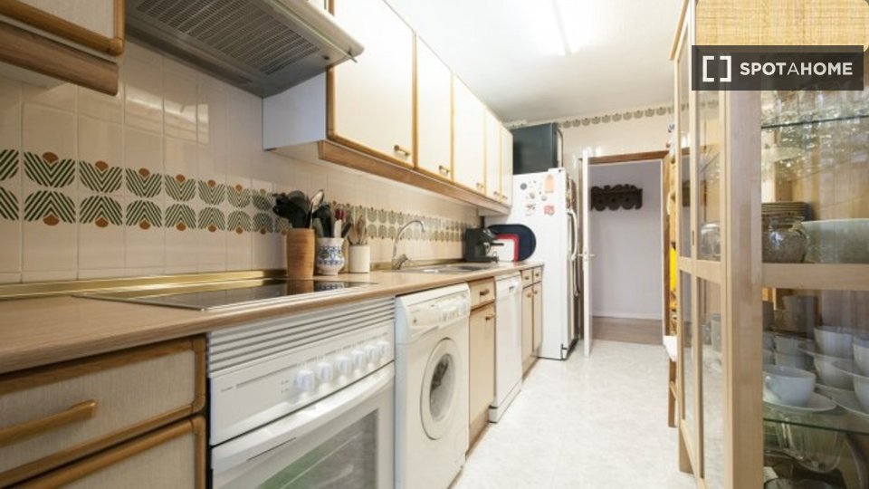 Double room Madrid, 1 bed, 120m² — photo 5