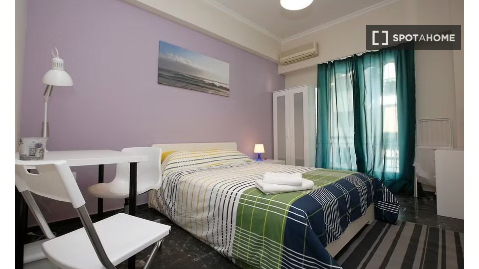 Double room Athens, 3 beds — photo 12