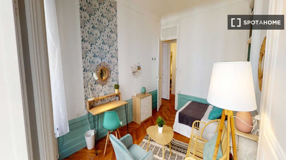 Double room Lyon, 4 beds, 110m² — photo 7