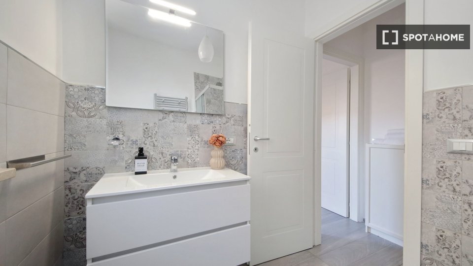 Apartment Rome, 1 bed — photo 19