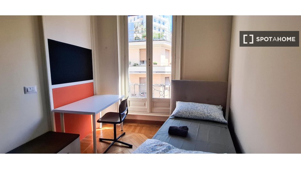 Genova Filiale 1_STZ_46 - en Génova