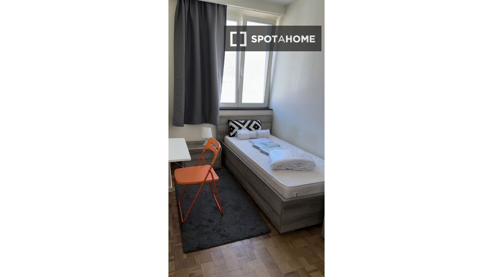 Double room Brussels, 15 beds, 600m² — photo 8
