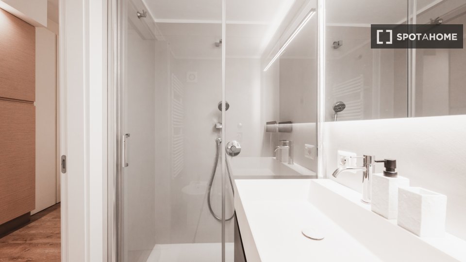 Apartment Milan, 1 bed — photo 18