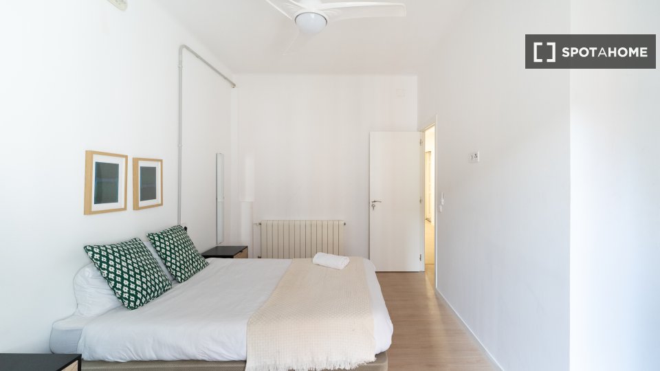 Double room Madrid, 10 beds — photo 45