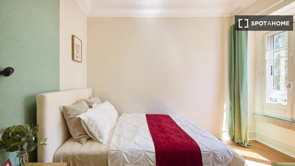 Double room Lisbon, 6 beds — photo 2
