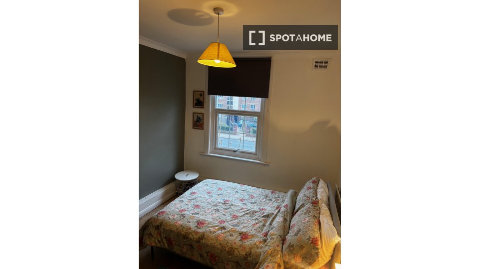 Double room London, 1 bed — photo 3