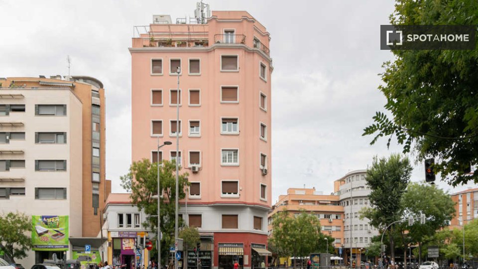 Double room Madrid, 6 beds — photo 49